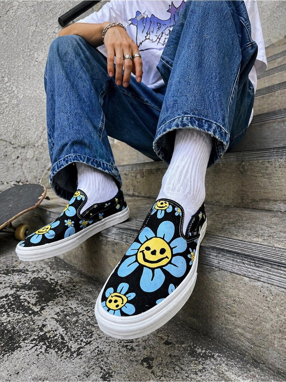 Vans Slip On MEN’S Size 10 Smiley Face Flower Print Black Blue Y2K Skate